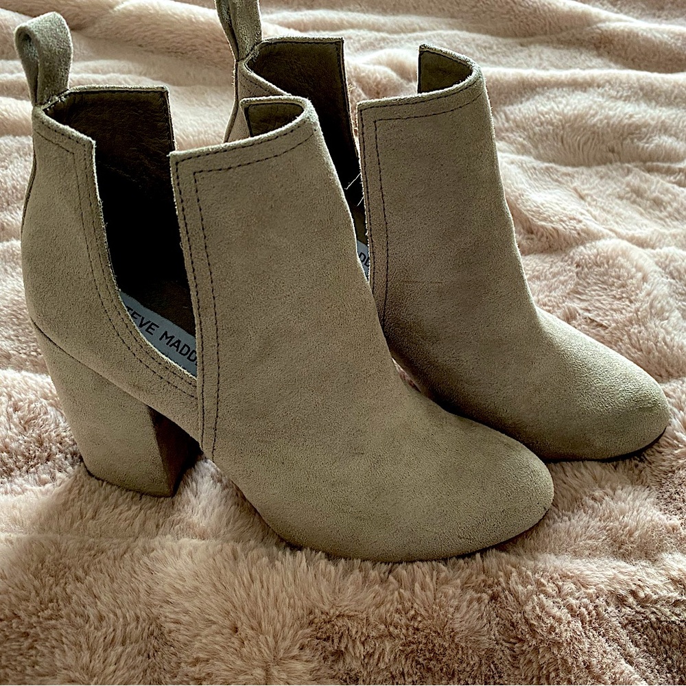 Steve Madden sz 5.5 NELLA booties